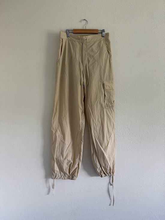 DONNI. Pants - DONNI. Light Beige Cargo Jogger Pants